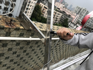 广告牌构件强度检测情况